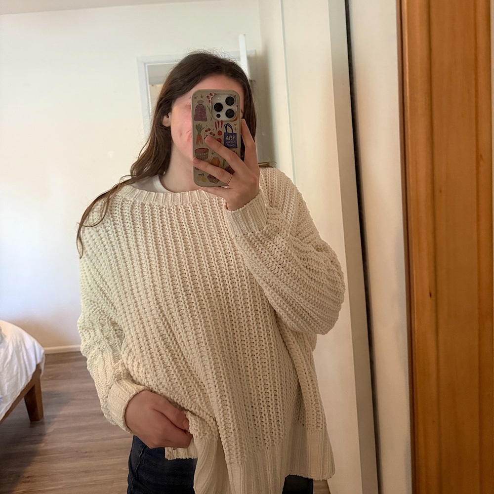 American Eagle Outfitters Cream Crew Neck Sweater with Ribbed Knit